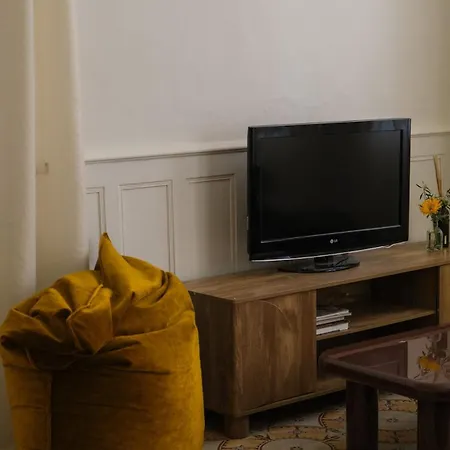 Maison Sarava Collection