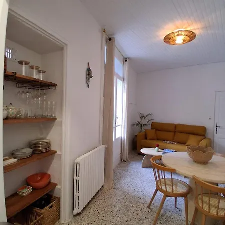 Maison Sarava Collection